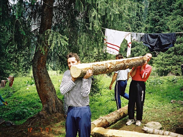 ...посмотреть следующее фото...