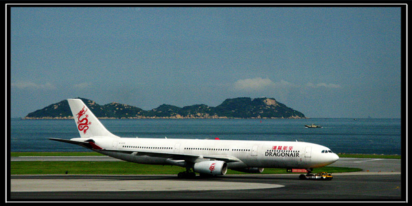 Аэропорт Гонконга...посмотреть следующее фото...