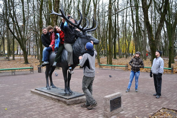 ...посмотреть следующее фото...