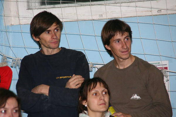 ...посмотреть следующее фото...