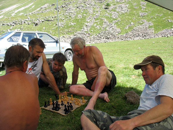 Шахматный турнир в базовом лагере....посмотреть следующее фото...