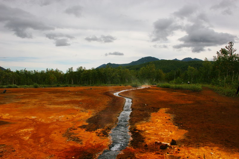 Выжженная земля. Ручей с 75-градусной водой....посмотреть следующее фото...