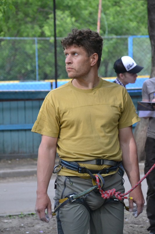 ...посмотреть следующее фото...