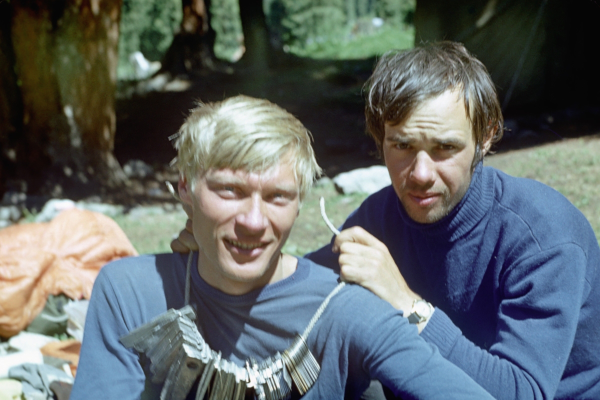 1979 г., Каракол, слева направо: Юра Филимонов, Костя Качуровский...посмотреть следующее фото...